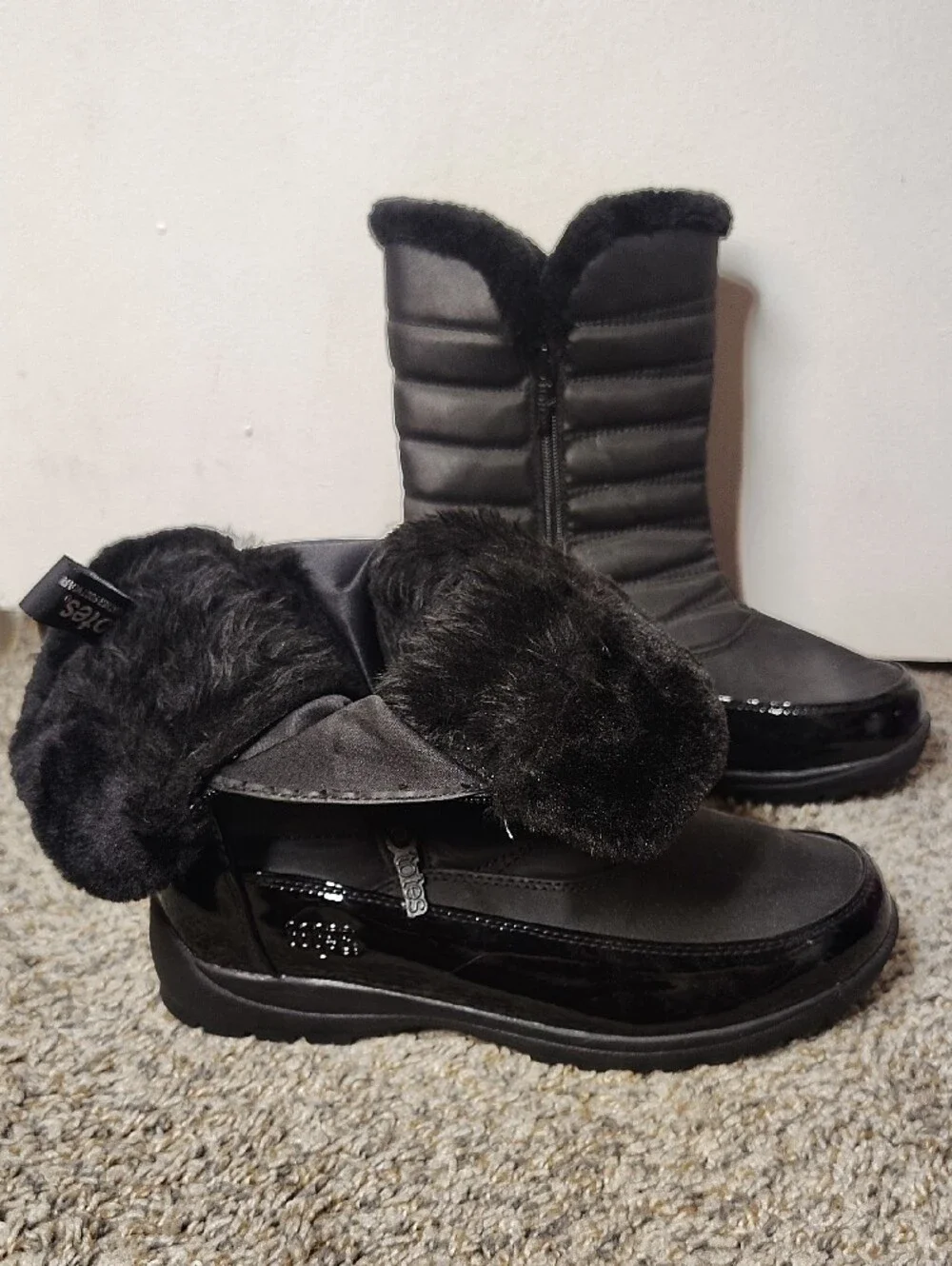 Totes Women's Black Insulated Winter Boots with Faux Fur Trim Size 10M
